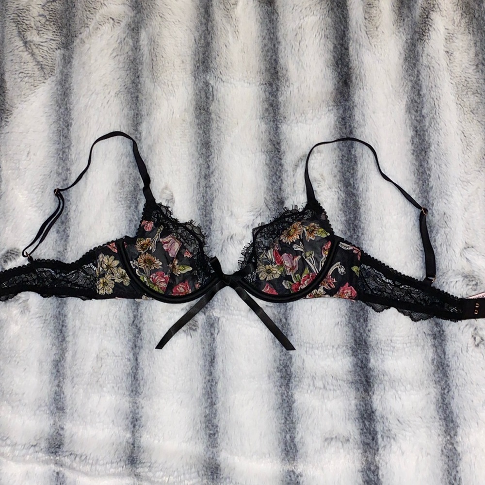 Victoria’s Secret bra